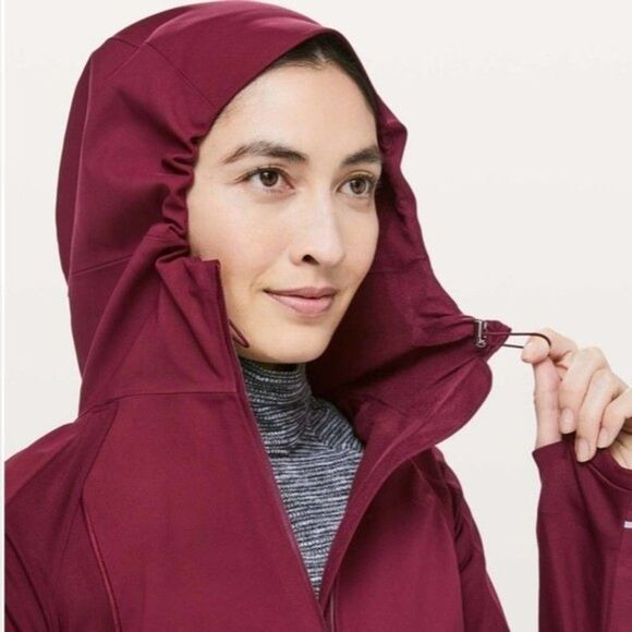 Lululemon Cross Chill Hooded Red Zip Up Waterproof Jacket - Picture 4 of 10